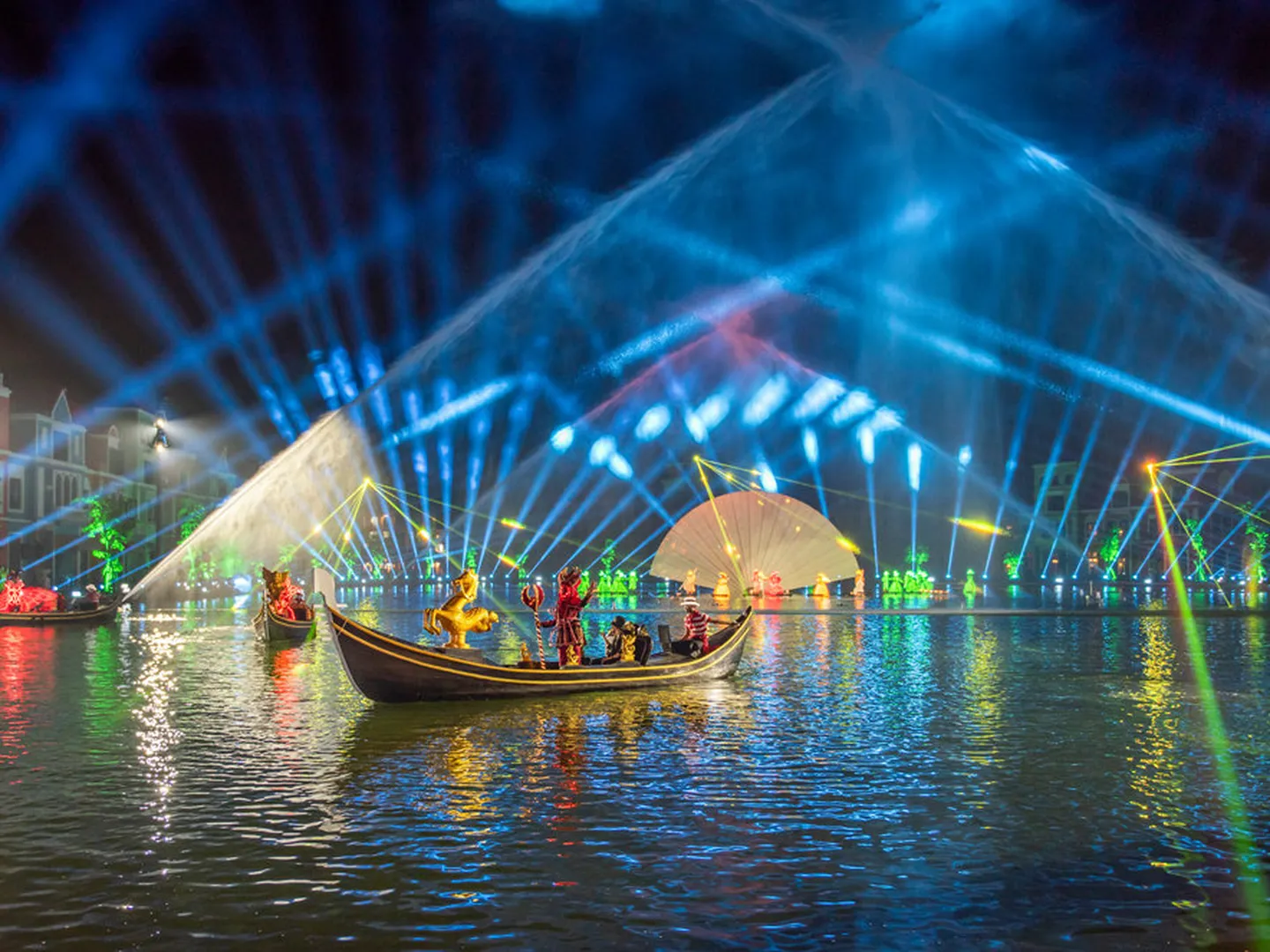 Night view of illuminated show at Vietnam theme park, tickets available through Dentamed Holidays